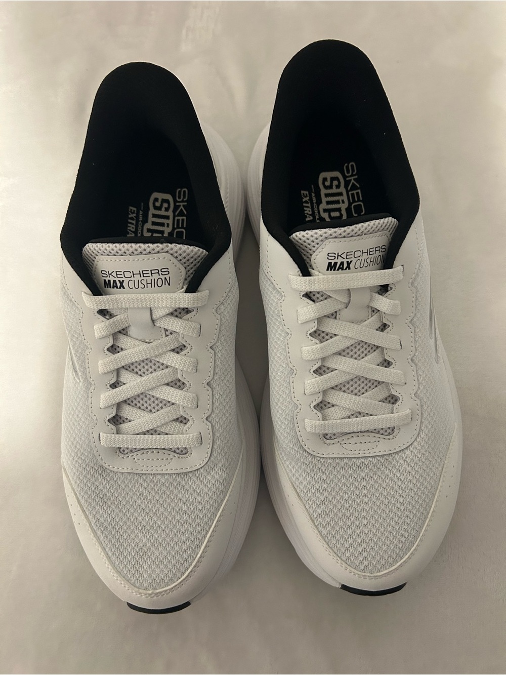 Skechers Max Cushion Men's White Athletic Sneakers Size 9.5 Extra Wide Fit